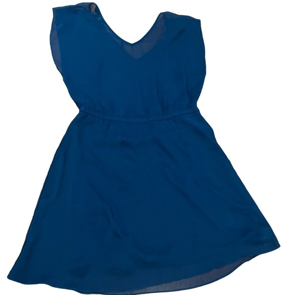 Express Teal Blue Sheer Crepe Overlay Relaxed Fit V-Neck Sz XS - Picture 2 of 7